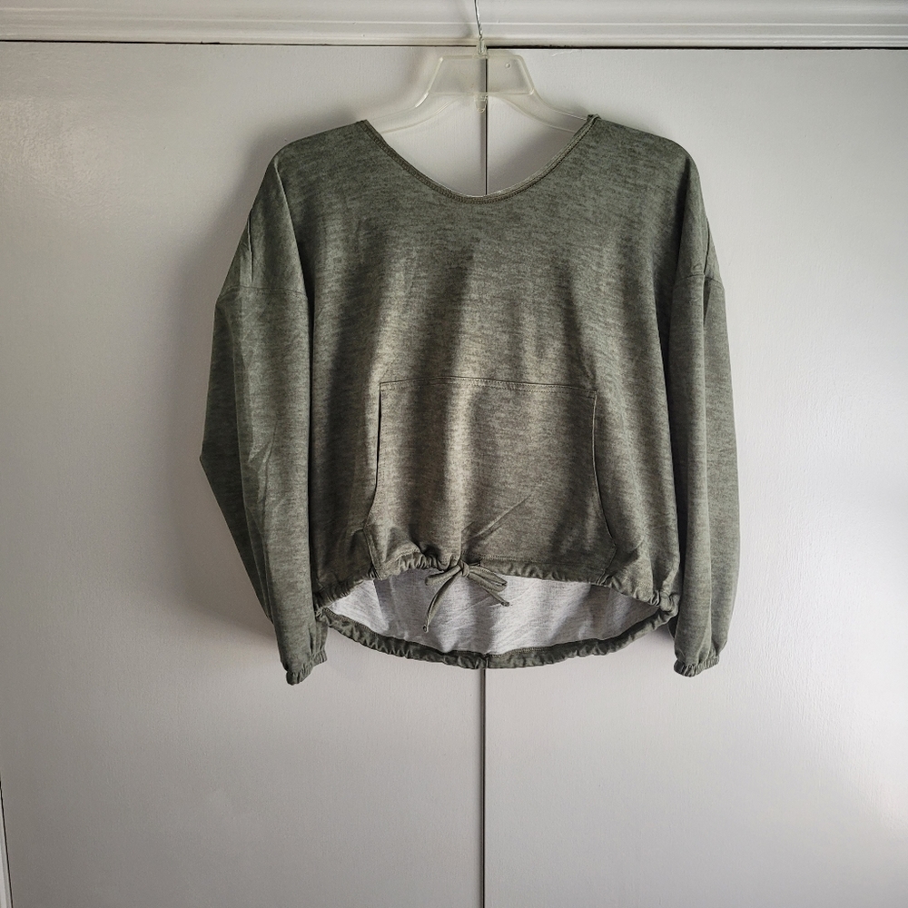 NWT   Zoe & Phoebe   Women's L   Top   Hoodie  Crop   Sage Green